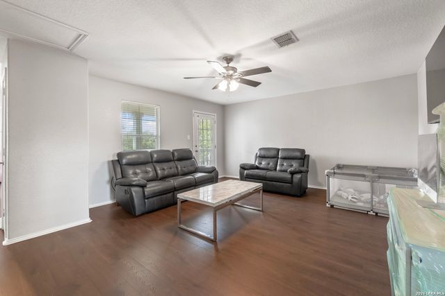 9515 Nueces Canyon, San Antonio, TX 78251