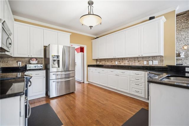 2265 Wildwood Lake Drive, Suwanee, GA 30024