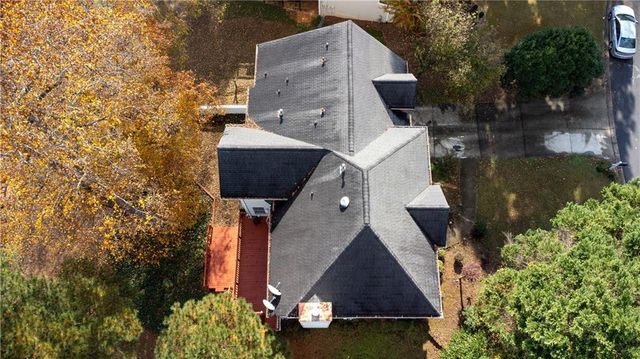 2265 Wildwood Lake Drive, Suwanee, GA 30024