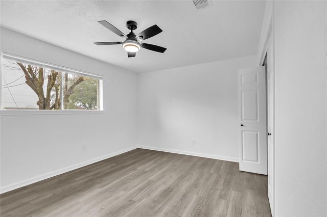 1 S Heights Street, La Marque, TX 77568