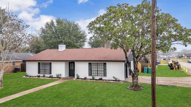 1 S Heights Street, La Marque, TX 77568