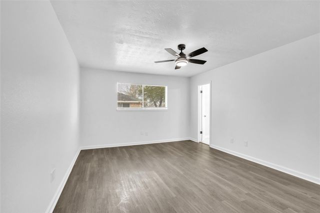 1 S Heights Street, La Marque, TX 77568