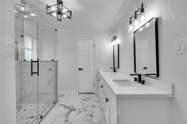 1 S Heights Street, La Marque, TX 77568