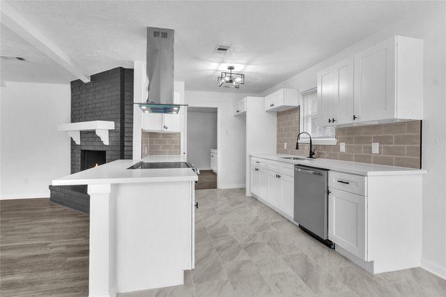 1 S Heights Street, La Marque, TX 77568