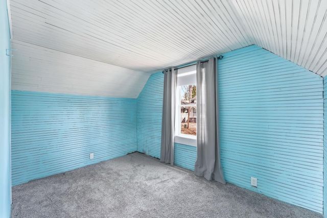 780 Lane 120 Hamilton Lk, Hamilton, IN 46742