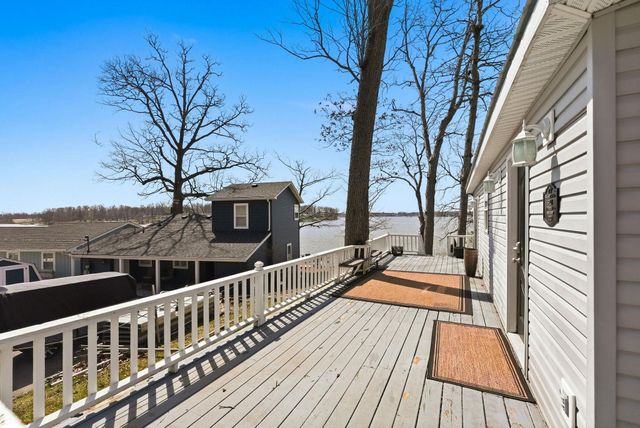 780 Lane 120 Hamilton Lk, Hamilton, IN 46742