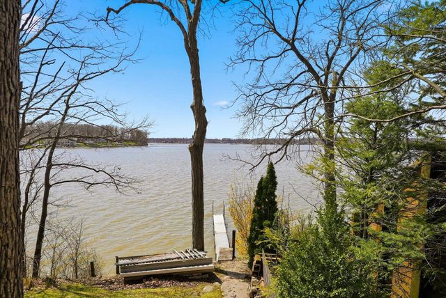 780 Lane 120 Hamilton Lk, Hamilton, IN 46742