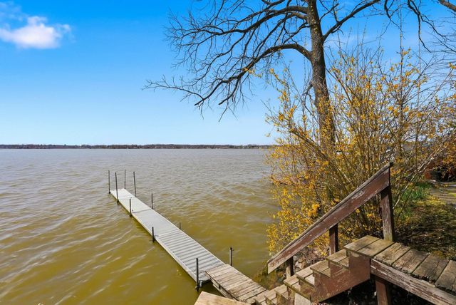 780 Lane 120 Hamilton Lk, Hamilton, IN 46742