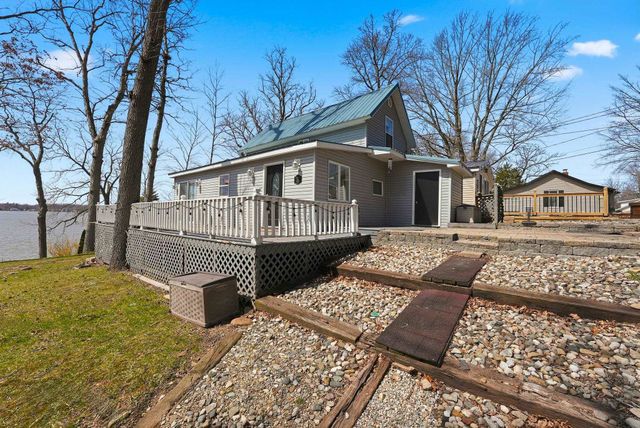 780 Lane 120 Hamilton Lk, Hamilton, IN 46742