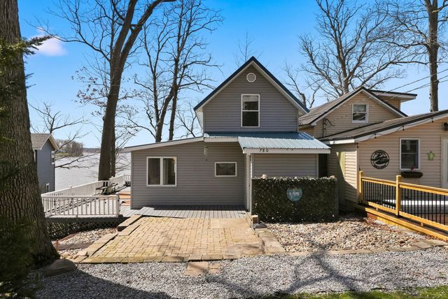780 Lane 120 Hamilton Lk, Hamilton, IN 46742