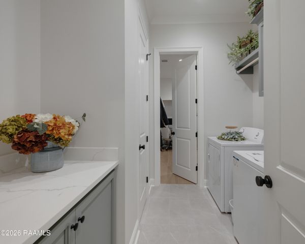 100 Sanctuary Lane, Lafayette, LA 70503