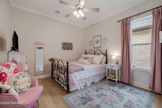 100 Sanctuary Lane, Lafayette, LA 70503