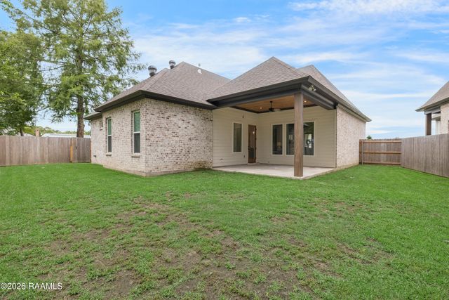 100 Sanctuary Lane, Lafayette, LA 70503