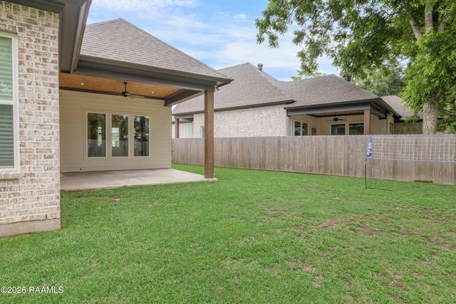 100 Sanctuary Lane, Lafayette, LA 70503
