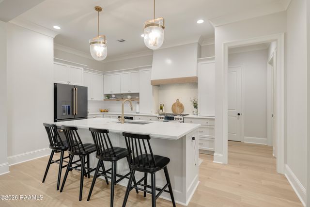 100 Sanctuary Lane, Lafayette, LA 70503