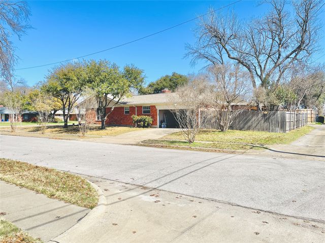 534 E Spring Valley Road E, Richardson, TX 75081