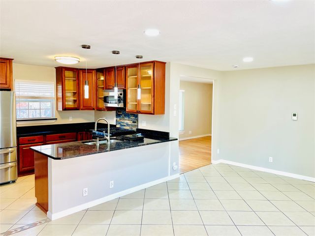 534 E Spring Valley Road E, Richardson, TX 75081