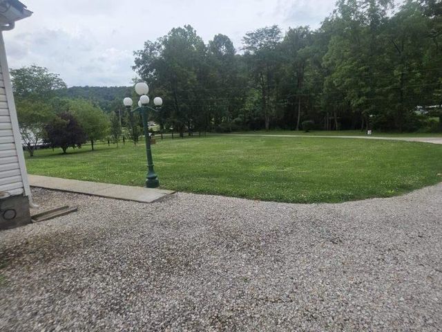 75 Cornwell Station Road, Frenchburg, KY 40322