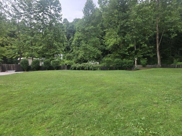 75 Cornwell Station Road, Frenchburg, KY 40322