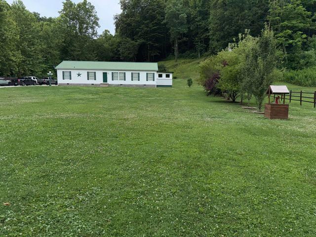 75 Cornwell Station Road, Frenchburg, KY 40322
