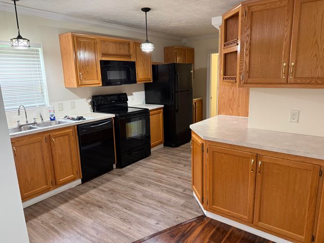 75 Cornwell Station Road, Frenchburg, KY 40322