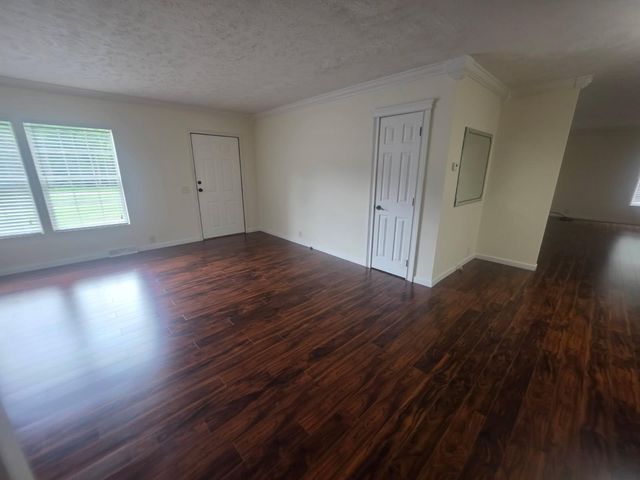 75 Cornwell Station Road, Frenchburg, KY 40322