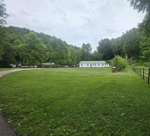 75 Cornwell Station Road, Frenchburg, KY 40322