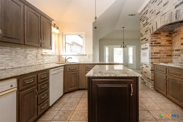 138 County Road 4963, Kempner, TX 76539