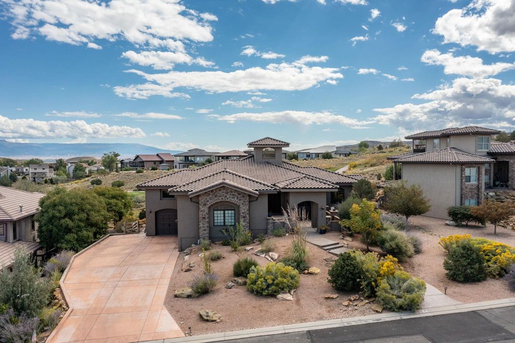358 High Desert Road, Grand Junction, CO 81507