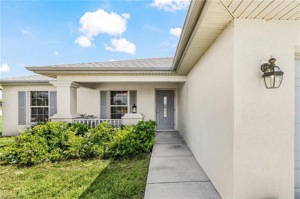 307 NE 25th TER, CAPE CORAL, FL 33909 — photo 4