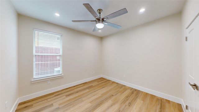 1625 Avenue D, Grand Prairie, TX 75051