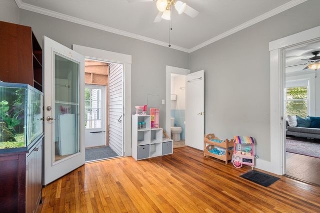 12 Western Ave, Natick, MA 01760