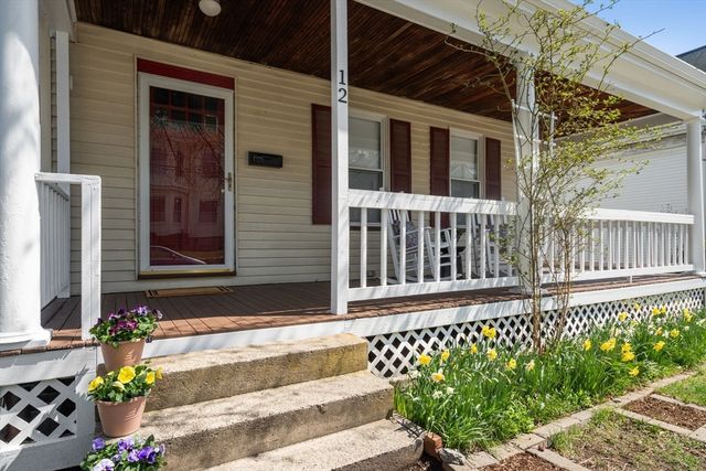 12 Western Ave, Natick, MA 01760