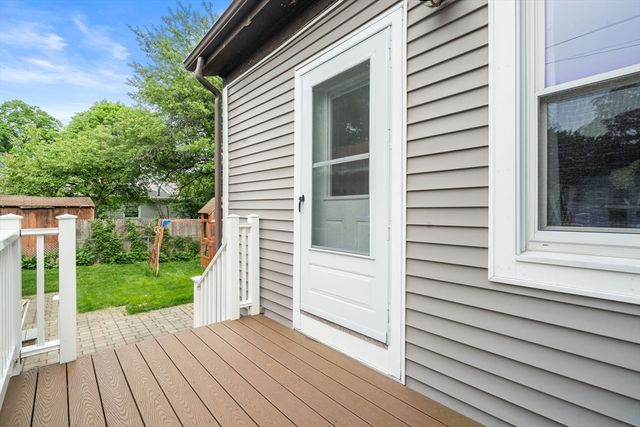 12 Western Ave, Natick, MA 01760
