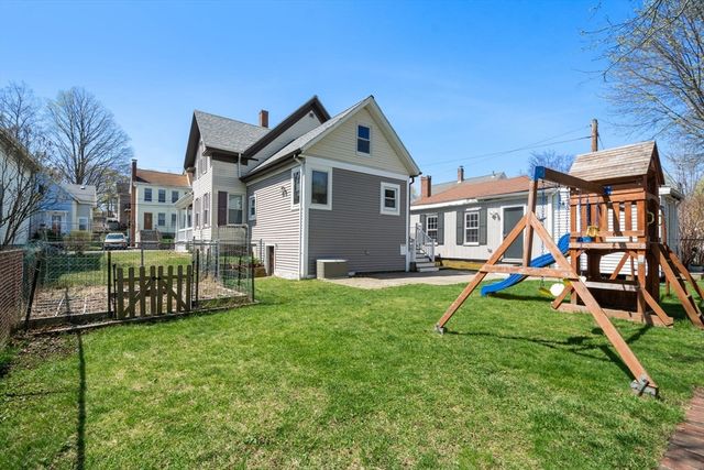 12 Western Ave, Natick, MA 01760