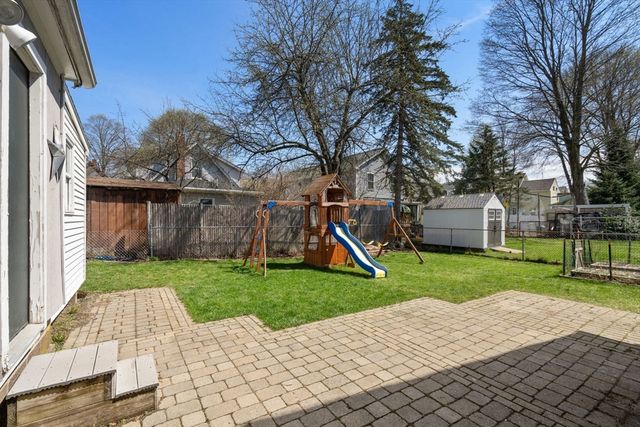 12 Western Ave, Natick, MA 01760