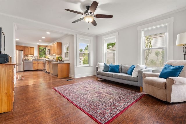 12 Western Ave, Natick, MA 01760
