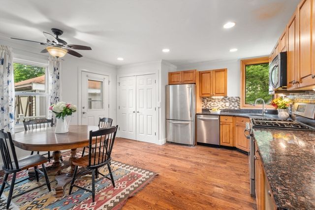12 Western Ave, Natick, MA 01760