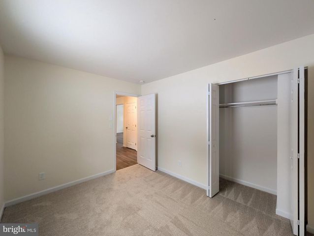 520 PITNEY RD, Columbia, PA 17512