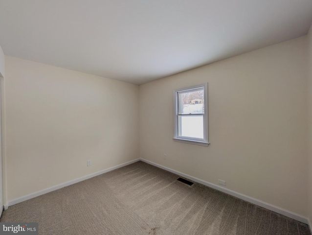 520 PITNEY RD, Columbia, PA 17512