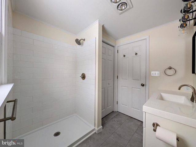 520 PITNEY RD, Columbia, PA 17512