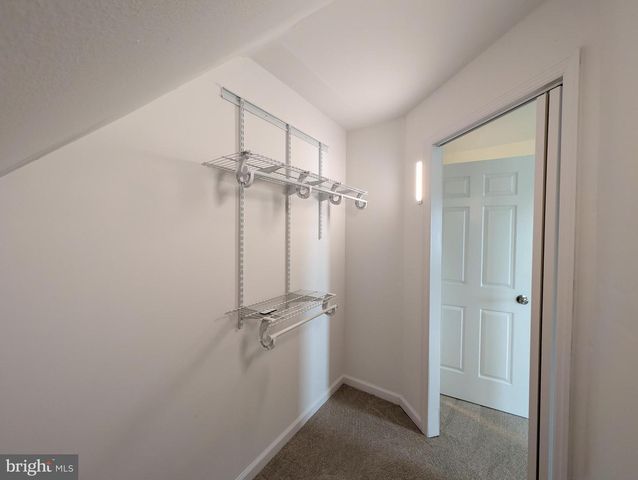 520 PITNEY RD, Columbia, PA 17512