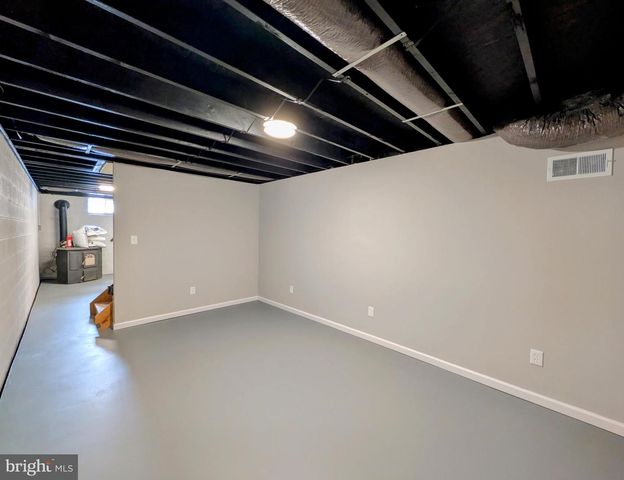 520 PITNEY RD, Columbia, PA 17512