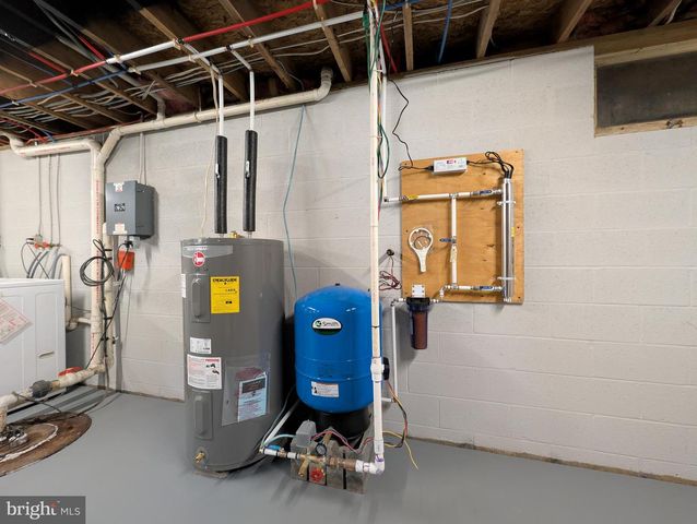 520 PITNEY RD, Columbia, PA 17512