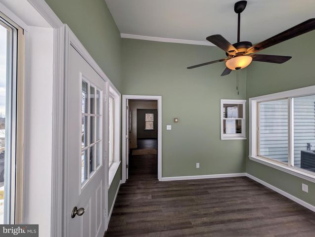 520 PITNEY RD, Columbia, PA 17512