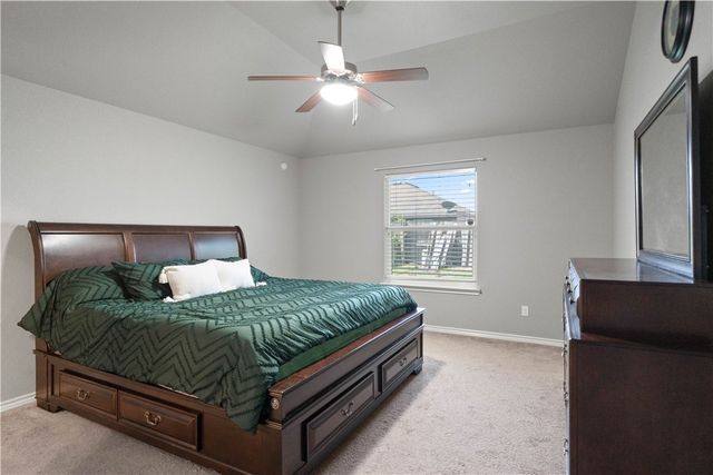 2909 Besterio Dr, Corpus Christi, TX 78415