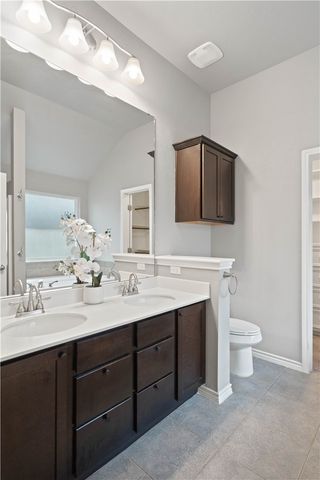 2909 Besterio Dr, Corpus Christi, TX 78415