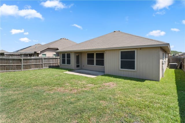 2909 Besterio Dr, Corpus Christi, TX 78415