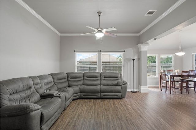 2909 Besterio Dr, Corpus Christi, TX 78415