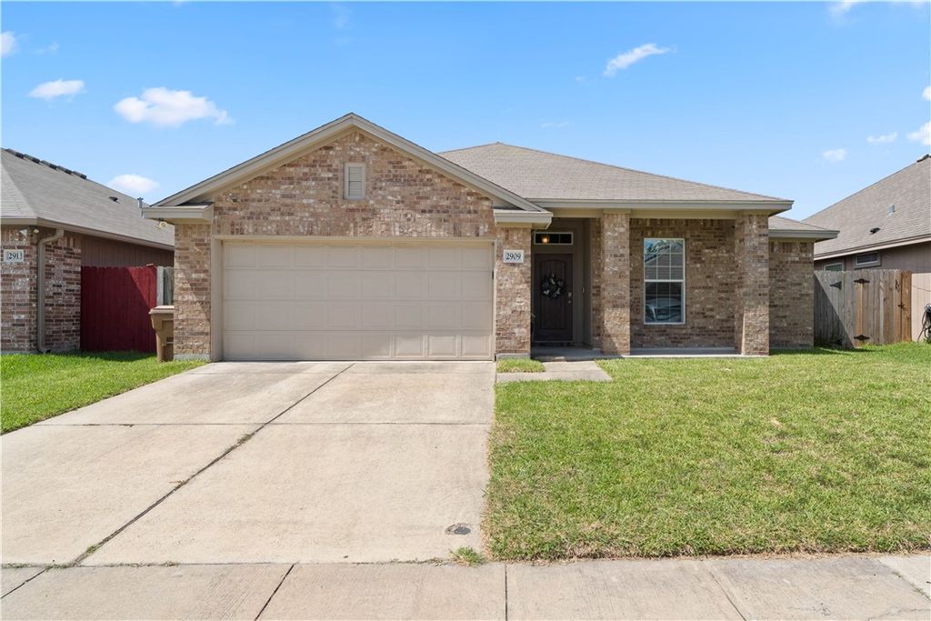 2909 Besterio Dr, Corpus Christi, TX 78415